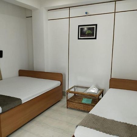 The Executive Inn Γουβαχάτι Εξωτερικό φωτογραφία