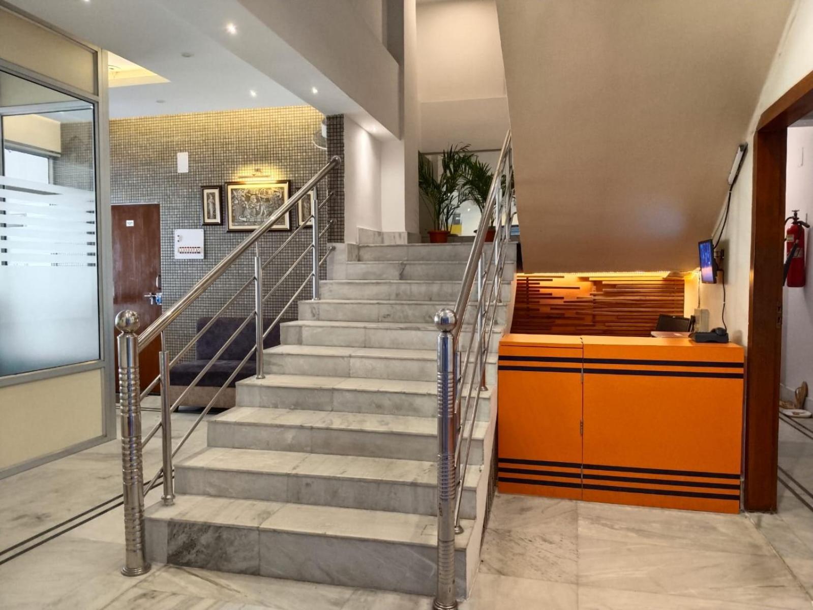 The Executive Inn Γουβαχάτι Εξωτερικό φωτογραφία