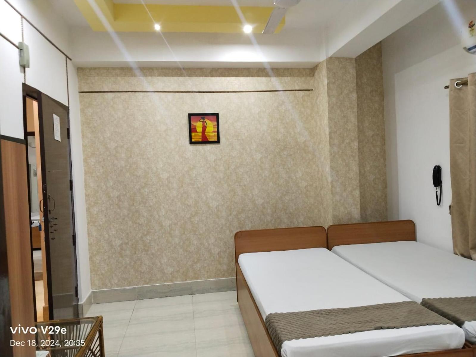 The Executive Inn Γουβαχάτι Εξωτερικό φωτογραφία
